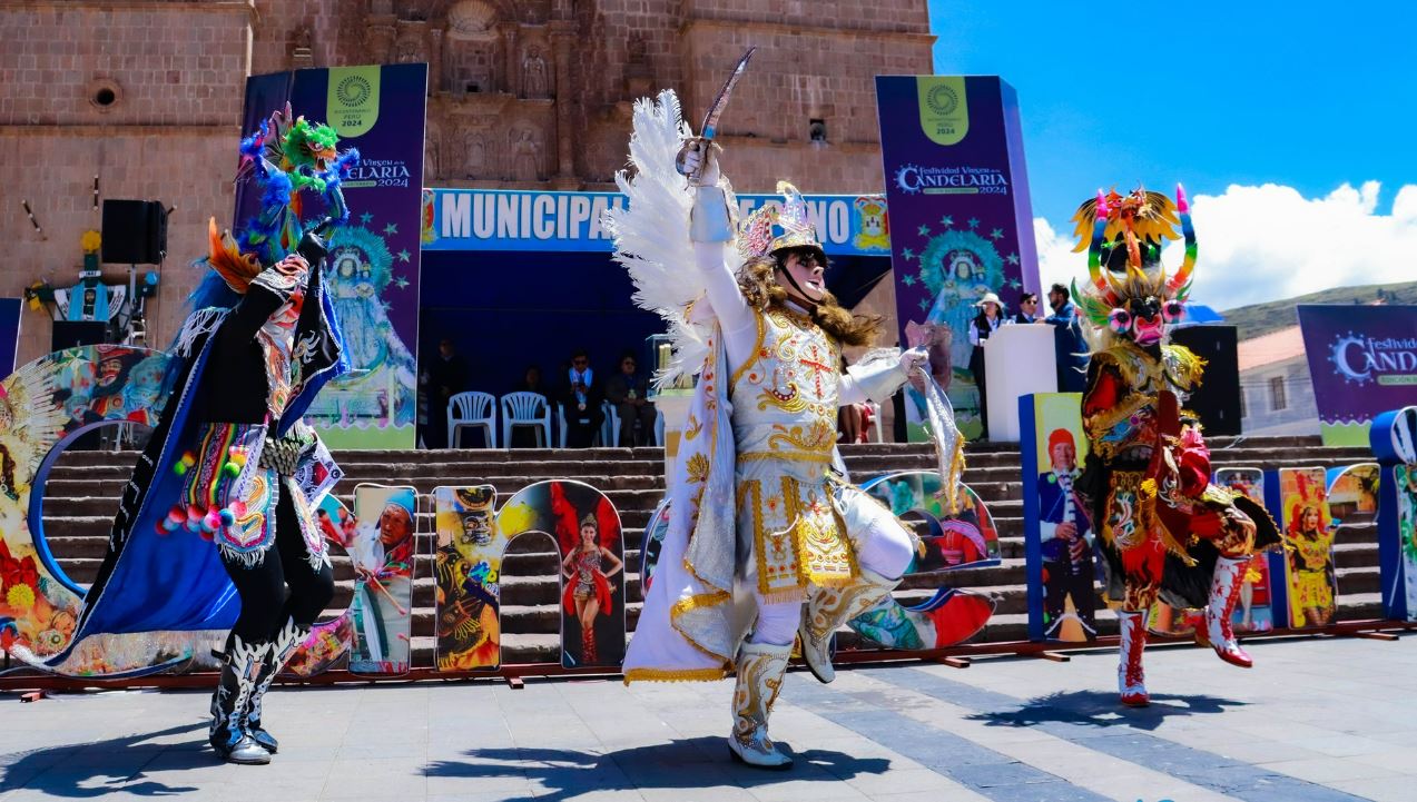 Con colorido espectáculo premian a ganadores de la Festividad de la Virgen de la Candelaria 2024
