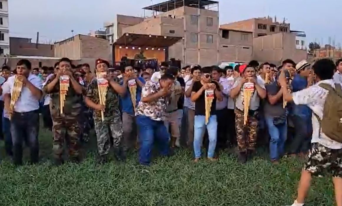 Evento de Soldados Pallapallas Unicachi Tinicachi impulsa la cultura y el deporte en el estadio Cantolao de Villa El Salvador