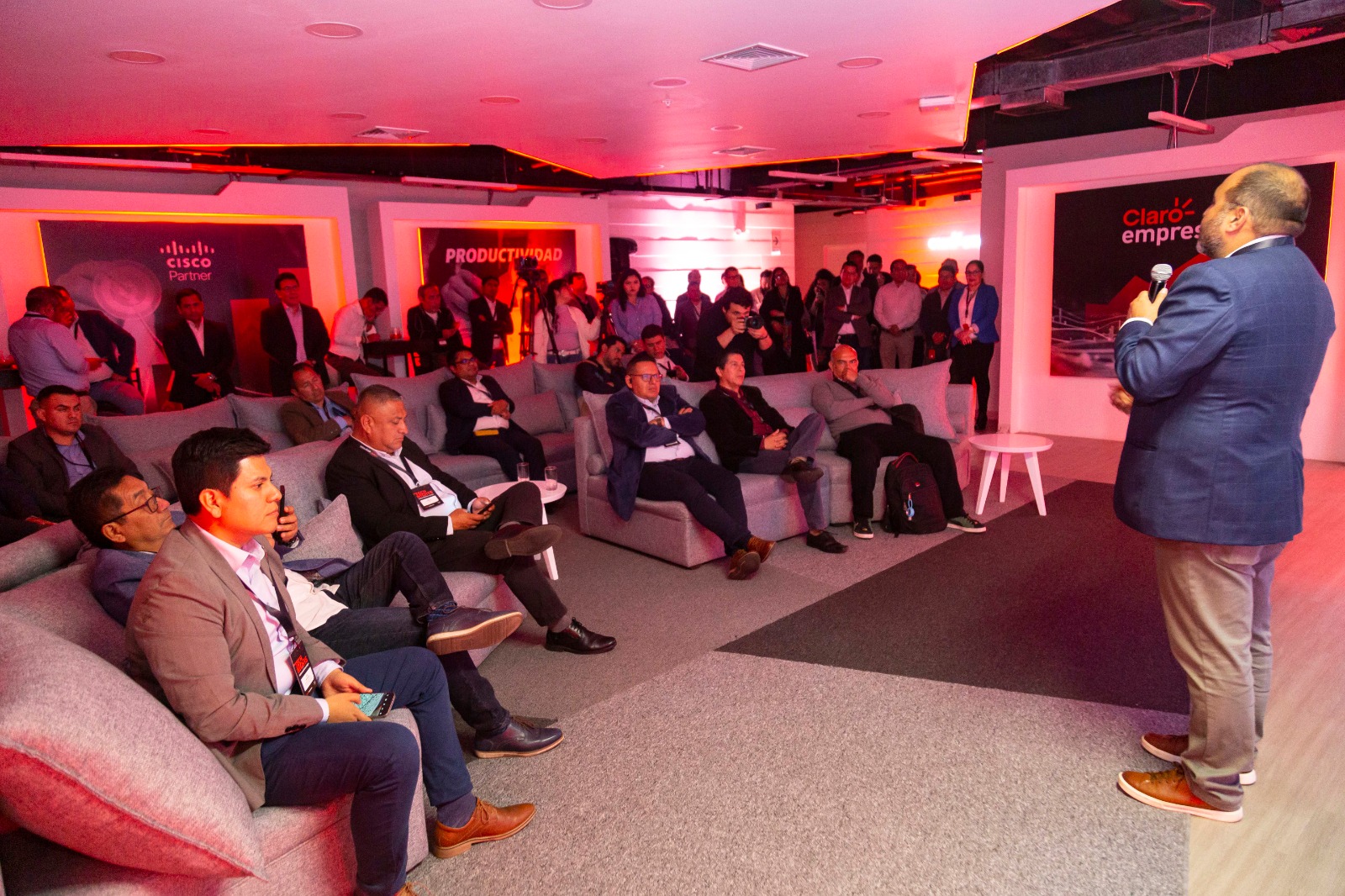 Tech Nights Claro Empresas revoluciona la transformación digital en el Perú 2024