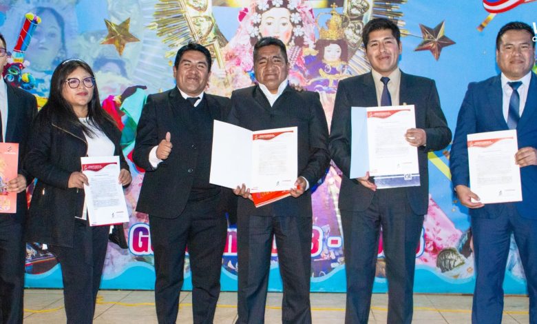 Federación de Folklore de Puno participó en juramentación del Colegio de Antropólogos