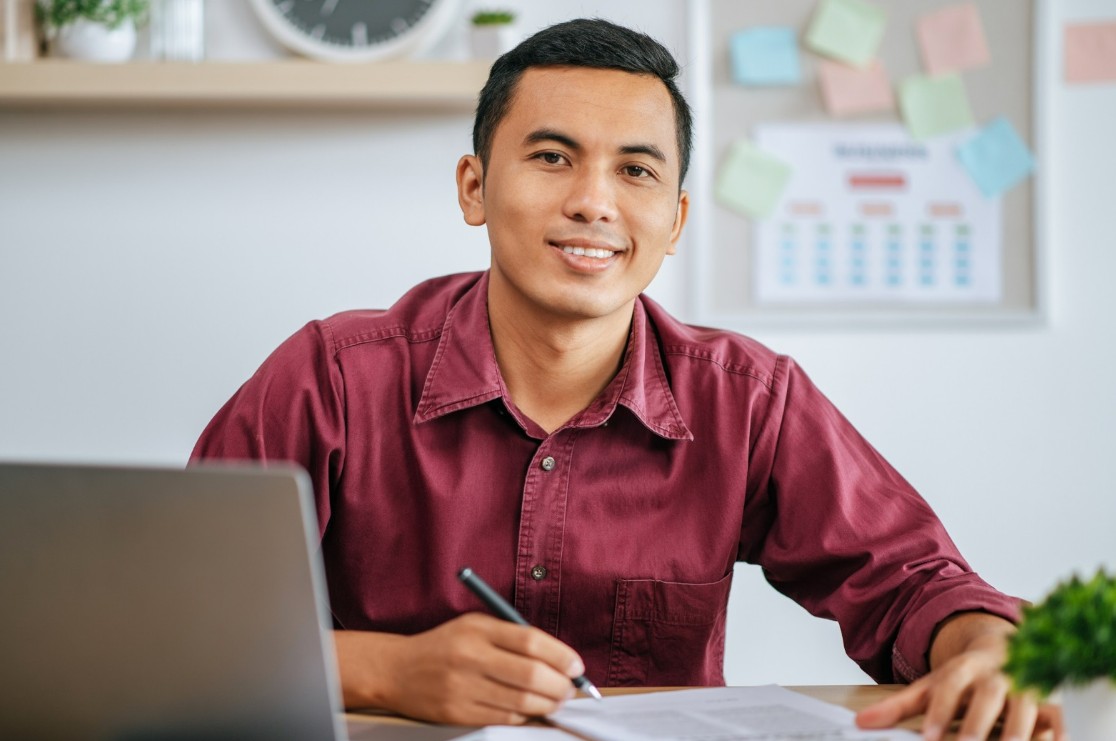 El 83 % de peruanos considera indispensable la flexibilidad para estudiar y trabajar simultáneamente