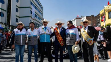Pasacalle Luces de la Candelaria 2026: Puno rindió homenaje a Arequipa con danza e identidad